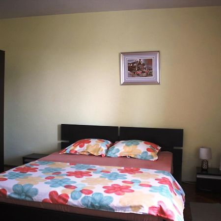 Modern Apartment City Center 2 Bucureşti Ngoại thất bức ảnh