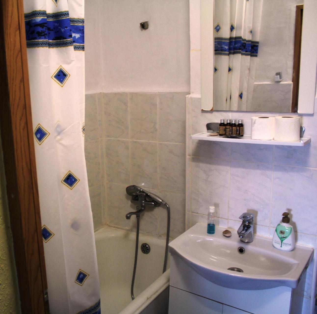 Modern Apartment City Center 2 Bucureşti Ngoại thất bức ảnh